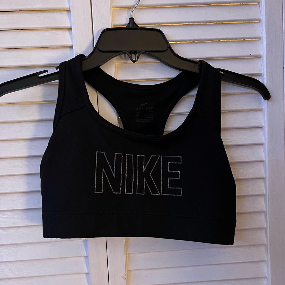 NIKE sports bra